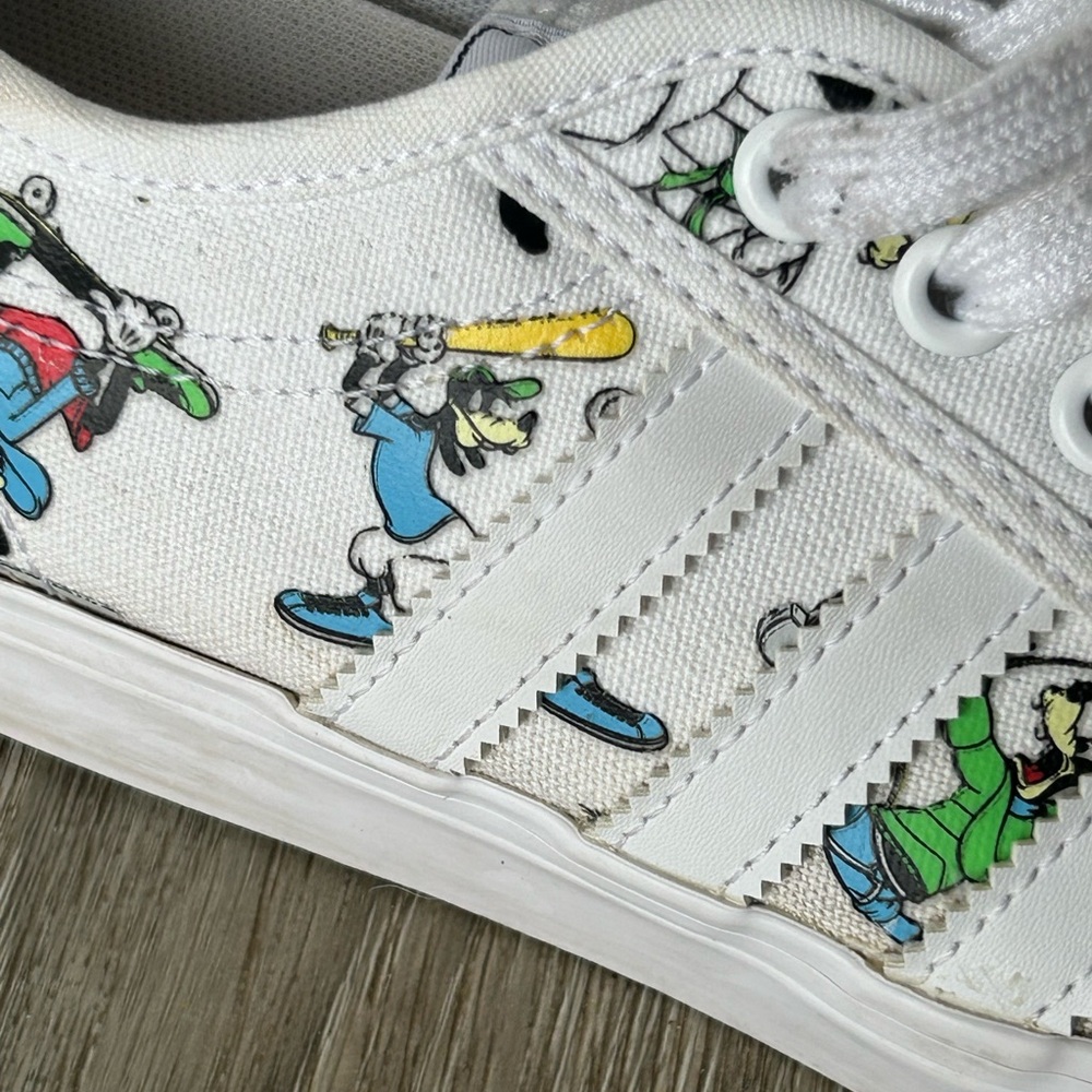 Adidas Originals Nizza x Disney White Sport Goofy Shoes size 7 - Picture 4 of 12